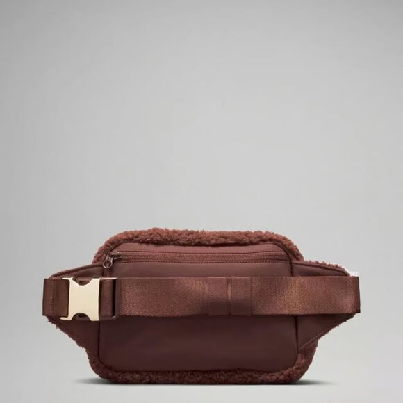 Lululemon 2 Liter Fuzzy Fanny Pack - Picture 2 of 7